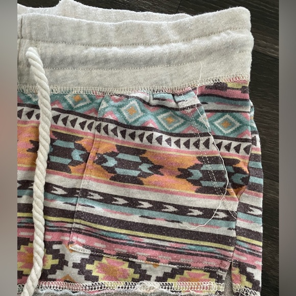 3/$20 | Garage - Aztec Patterned Shorts - Picture 2 of 5
